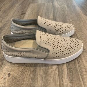 Vionic Splendid Midi Perforated Loafer Grey Women’s 9.5 Slip On flats Shoes